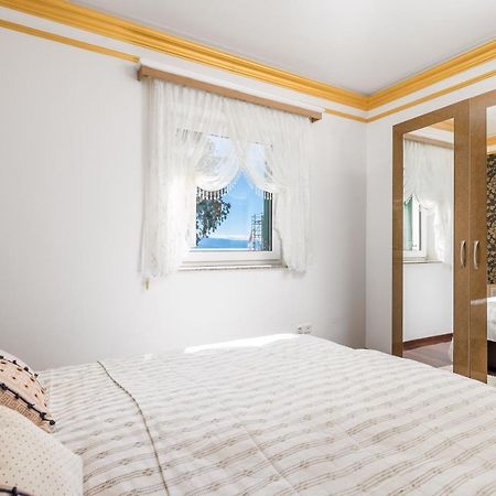 Apartment All For You - With A Swimming Pool โอปาติยา ภายนอก รูปภาพ