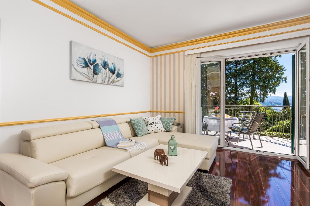 Apartment All For You - With A Swimming Pool โอปาติยา ภายนอก รูปภาพ