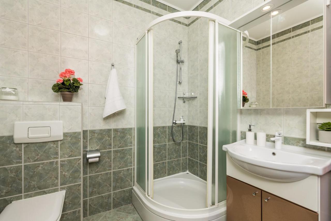 Apartment All For You - With A Swimming Pool โอปาติยา ภายนอก รูปภาพ