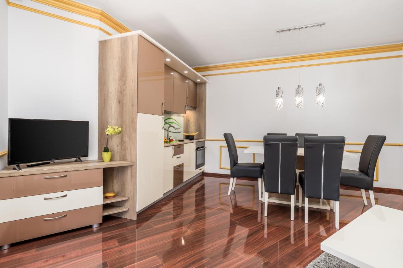 Apartment All For You - With A Swimming Pool โอปาติยา ภายนอก รูปภาพ